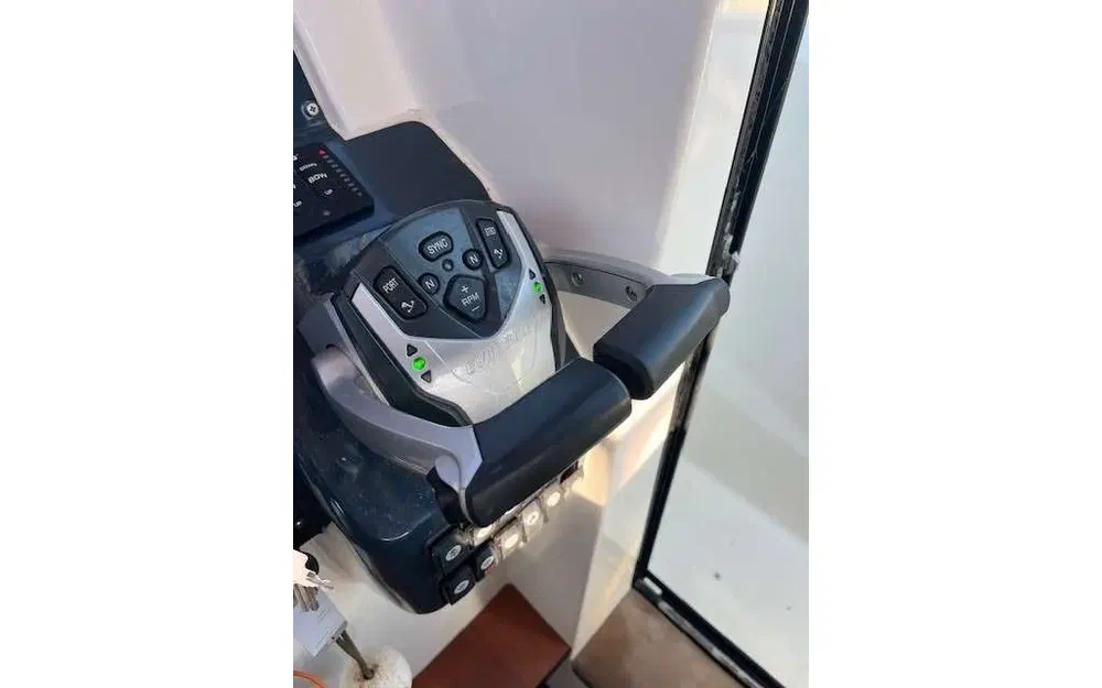 slider 9 Beneteau Barracuda 9 Fly