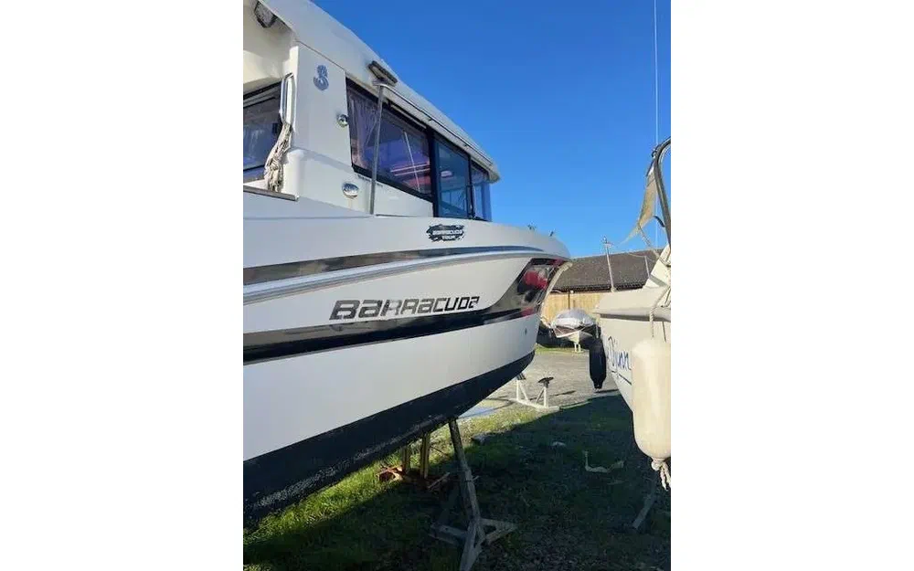slider 11 Beneteau Barracuda 9 Fly
