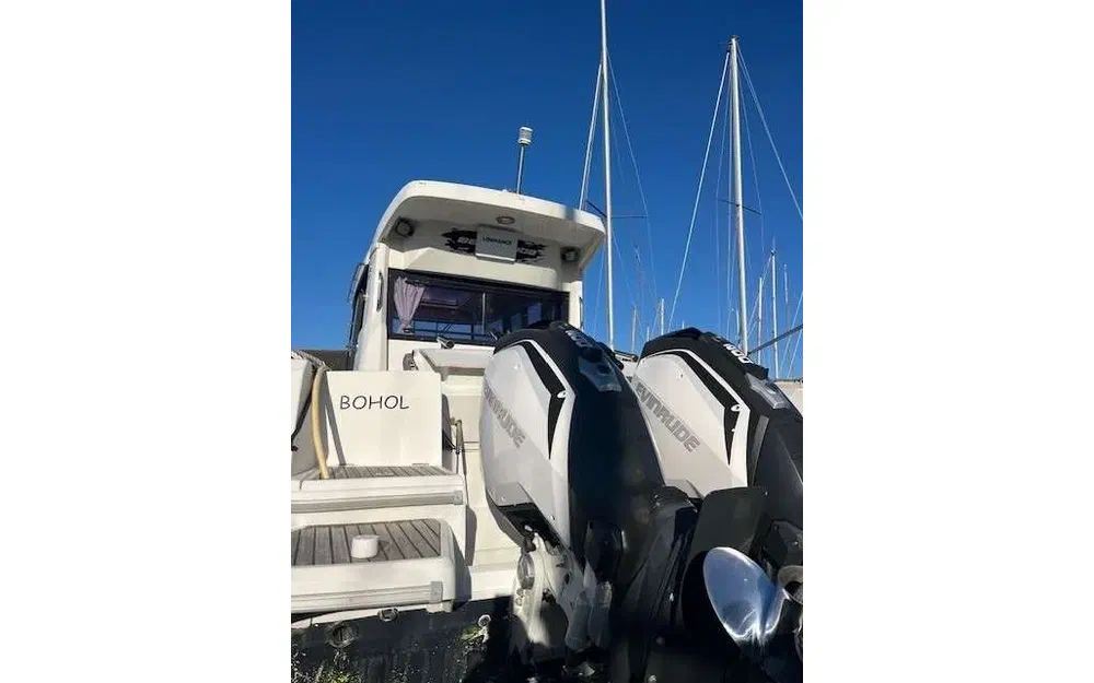 slider 1 Beneteau Barracuda 9 Fly