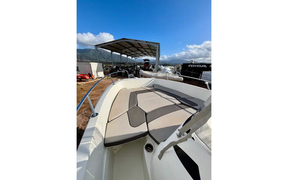 slider 3 Jeanneau Cap Camarat 6.5 CC