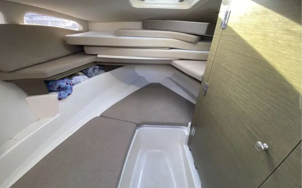 slider 9 Bayliner VR6 Cuddy