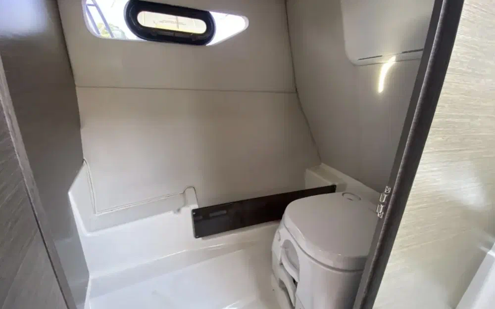 slider 10 Bayliner VR6 Cuddy