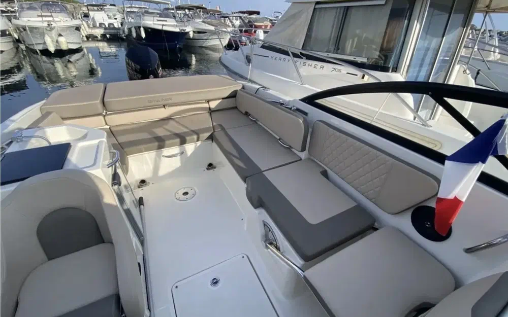 slider 7 Bayliner VR6 Cuddy