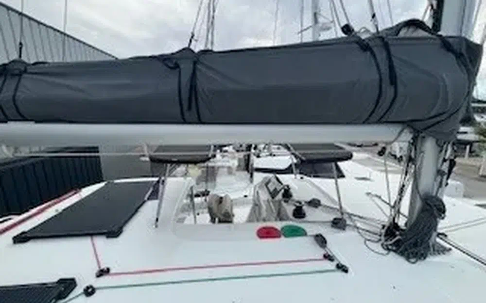 slider 10 Lagoon  42