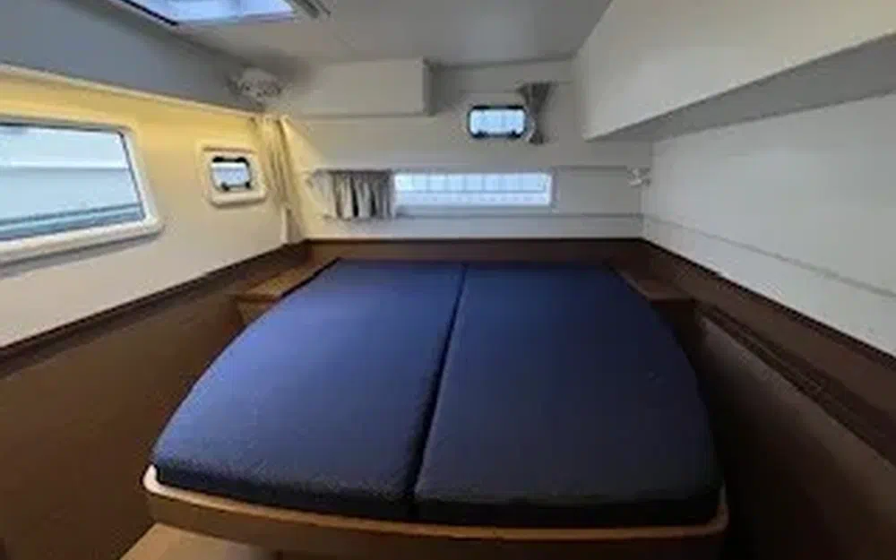 slider 32 Lagoon  42