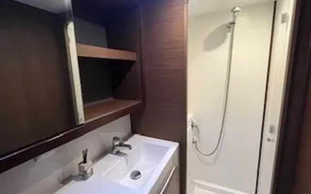 slider 33 Lagoon  42