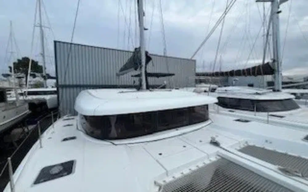 slider 38 Lagoon  42