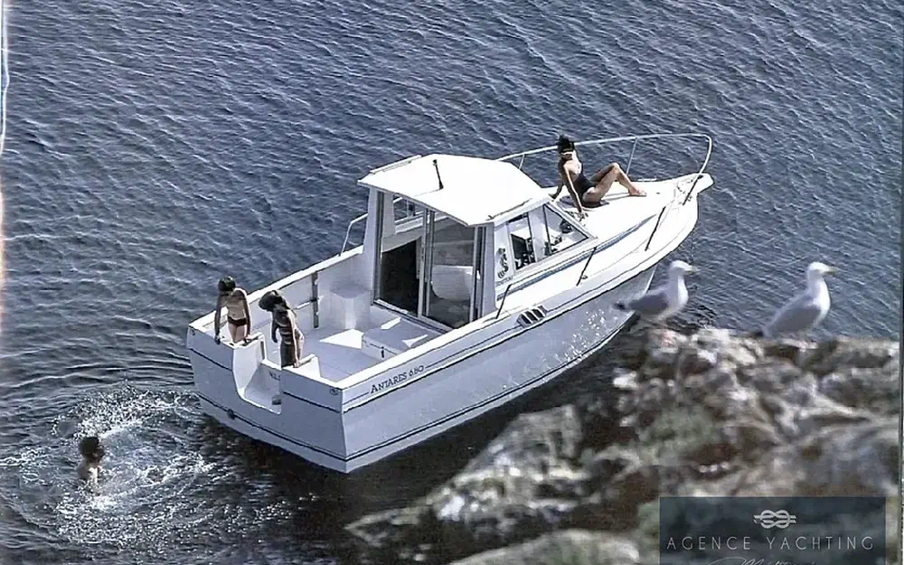 slider 0 Beneteau Antares 680