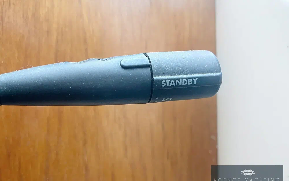 slider 19 Beneteau Antares 680