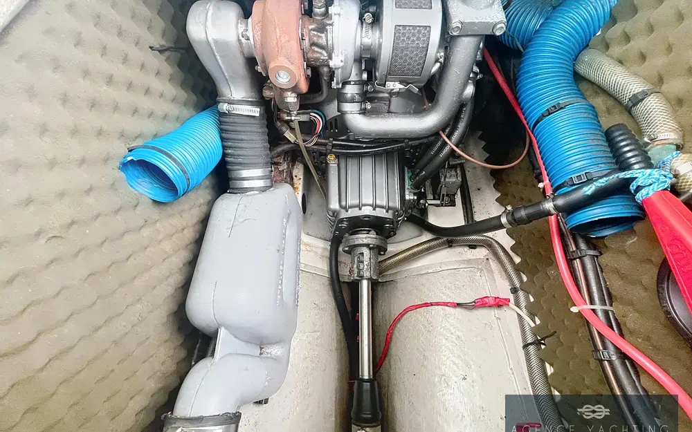 slider 22 Beneteau Antares 680