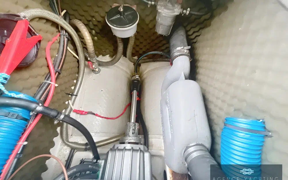 slider 26 Beneteau Antares 680