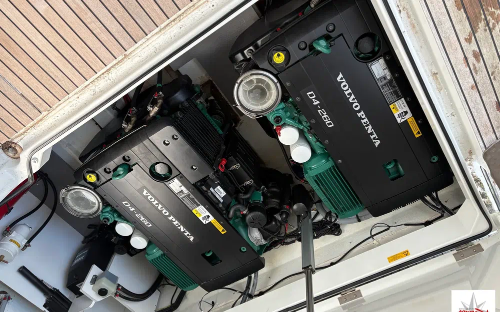 slider 7 Jeanneau Leader 36 Sportop