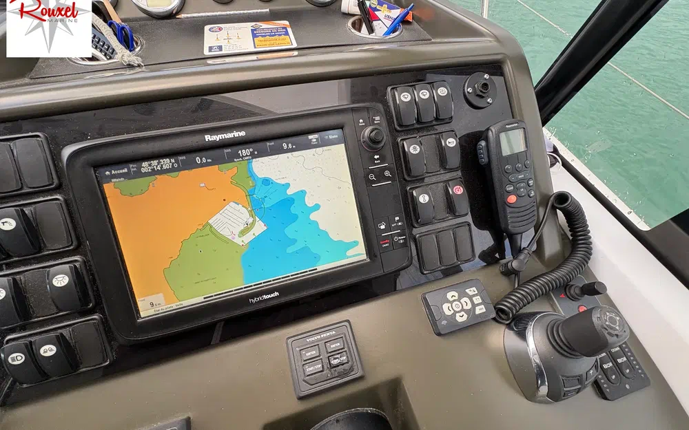 slider 6 Jeanneau Leader 36 Sportop