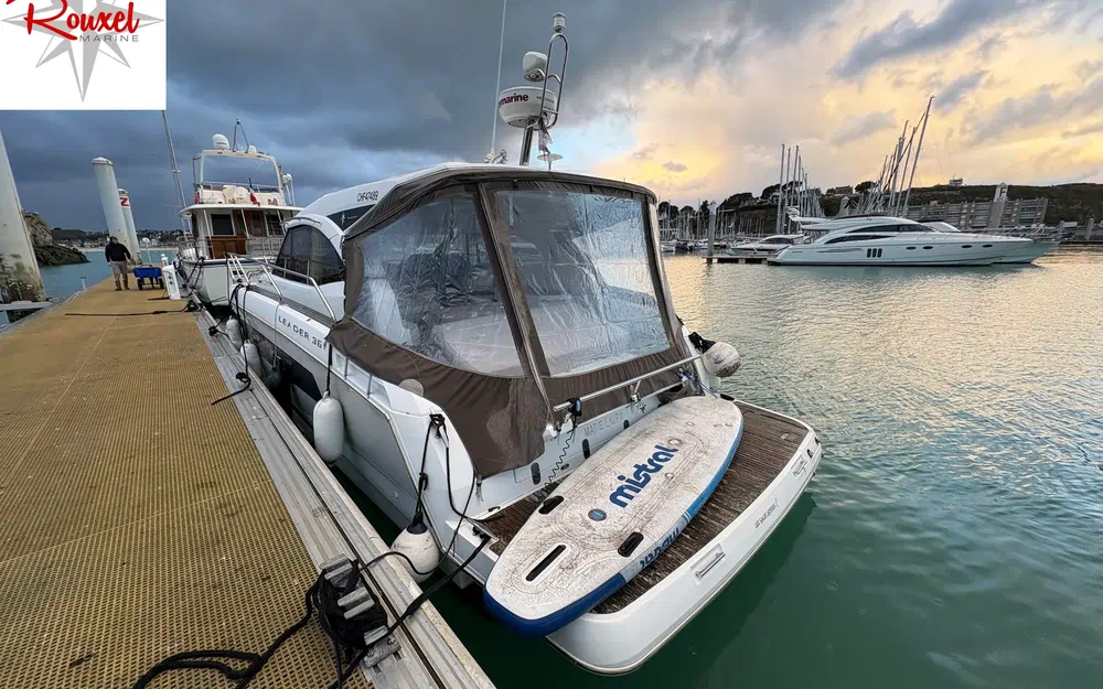 slider 1 Jeanneau Leader 36 Sportop