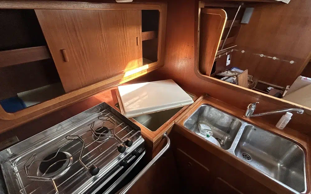 slider 17 Comar Yachts Comet 460