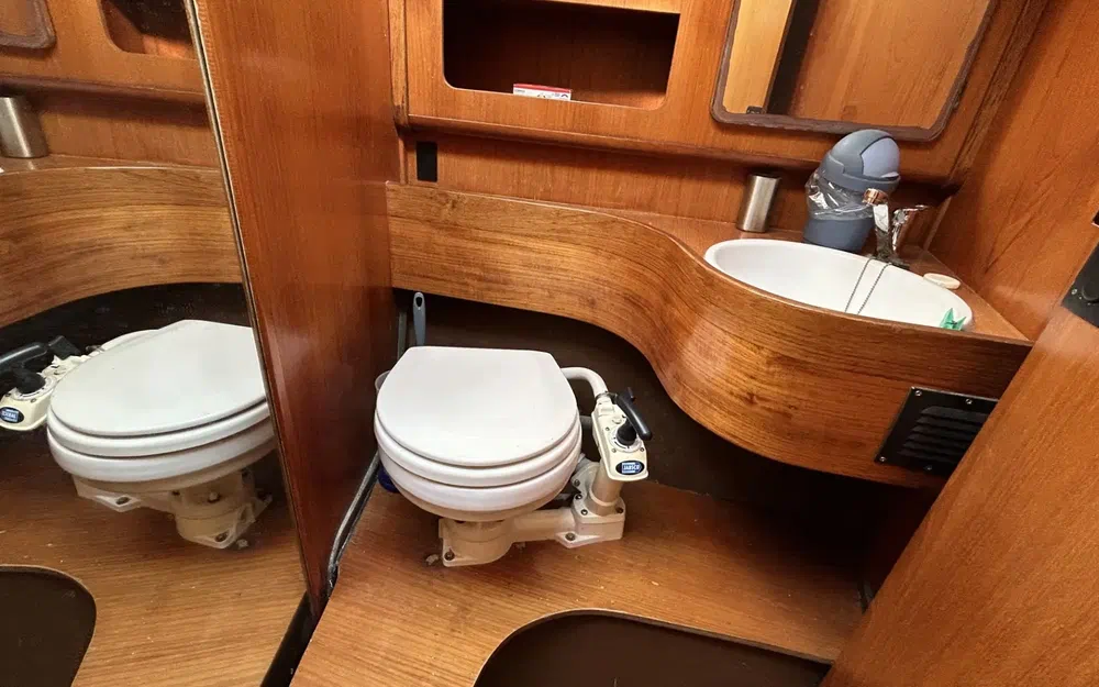 slider 24 Comar Yachts Comet 460