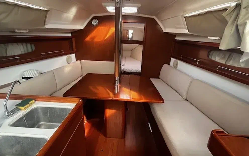 slider 11 Beneteau Oceanis 31