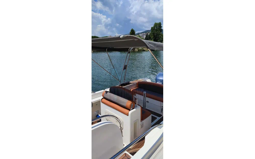 slider 9 Capelli Tempest 900