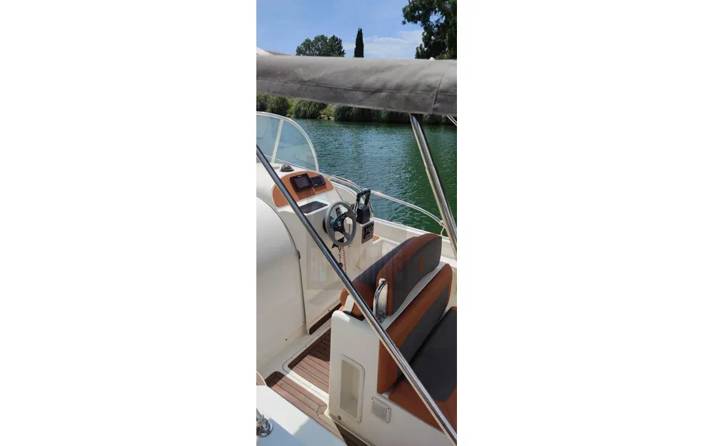 slider 10 Capelli Tempest 900