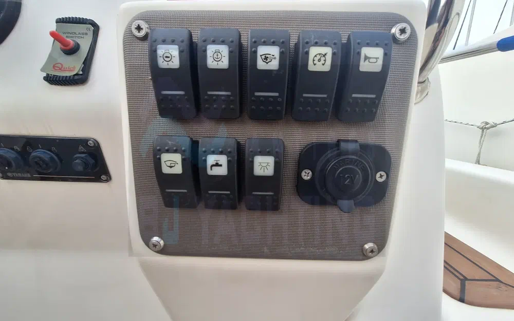 slider 5 Capelli Tempest 900