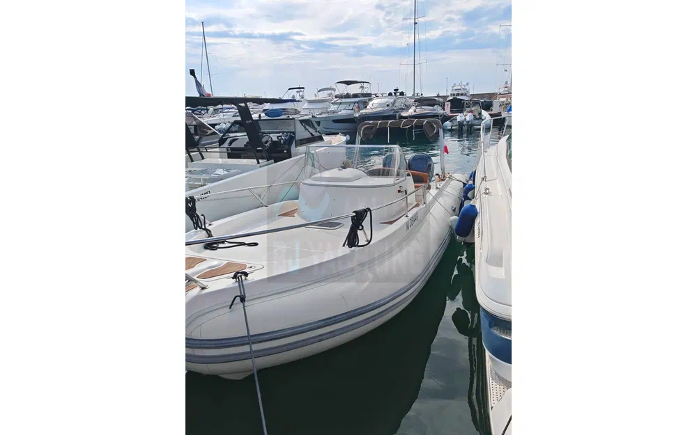 slider 6 Capelli Tempest 900