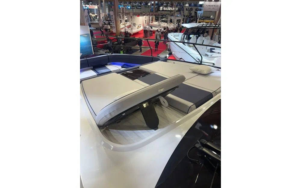 slider 10 Beneteau GRAN TURISMO GT 50