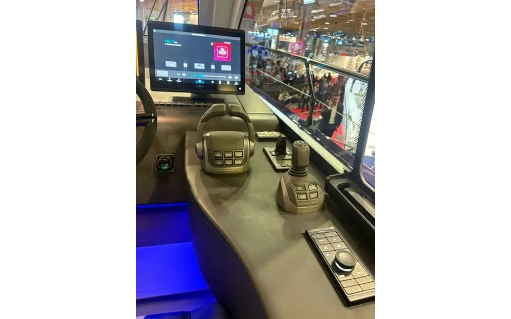 slider 14 Beneteau GRAN TURISMO GT 50