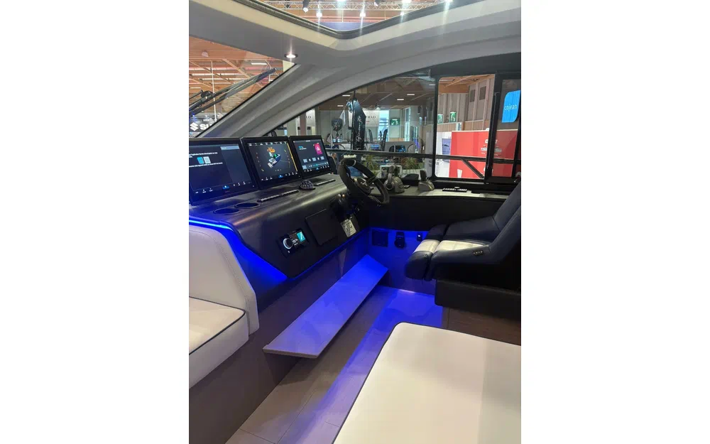 slider 16 Beneteau GRAN TURISMO GT 50