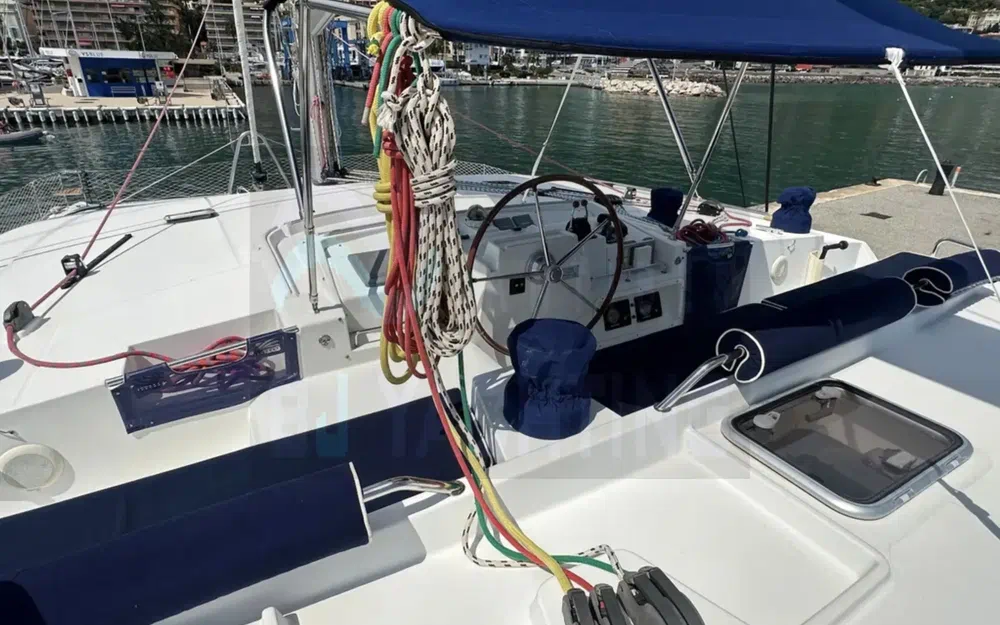 slider 13 Lagoon 500