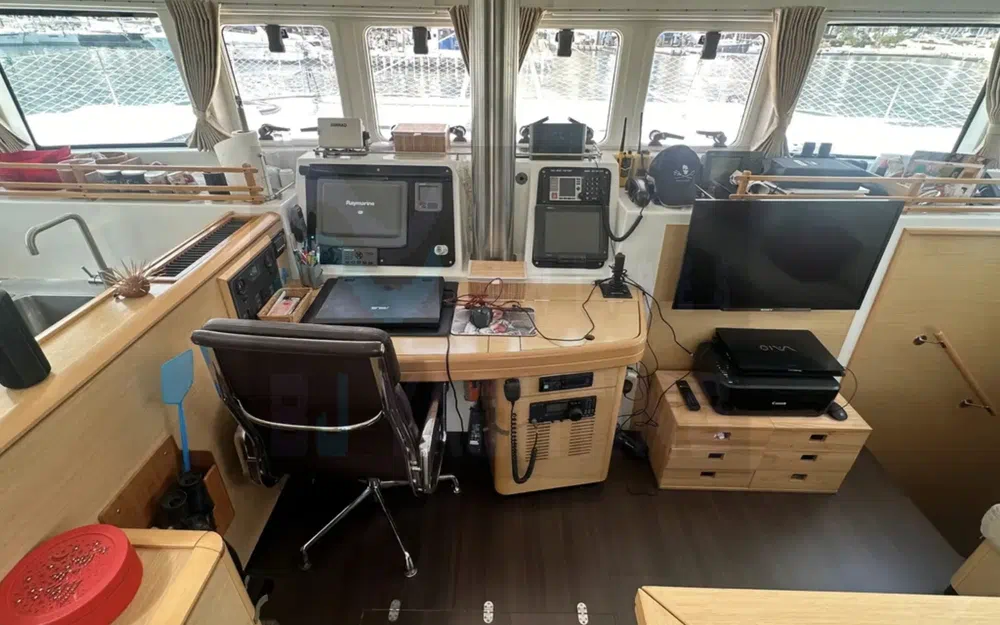 slider 22 Lagoon 500