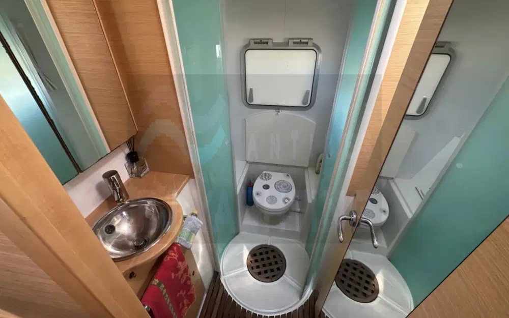 slider 32 Lagoon 500