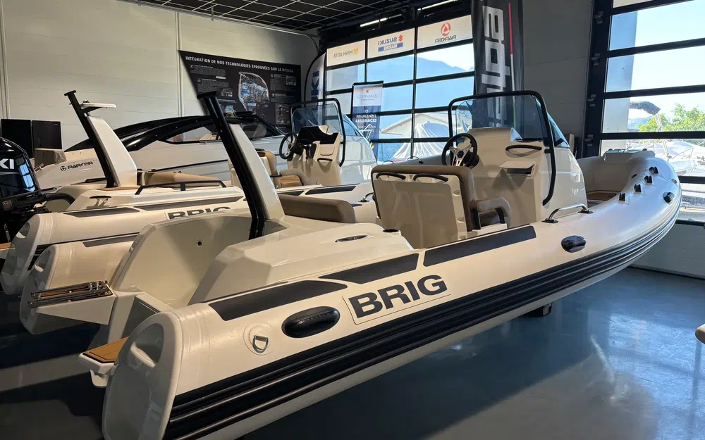 slider 0 Brig Eagle 6