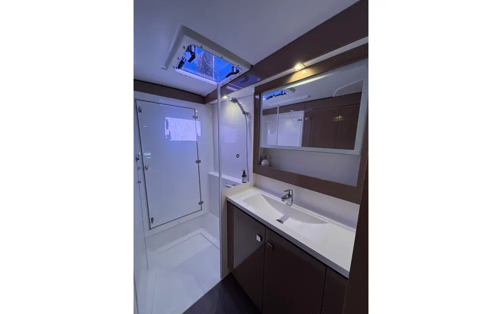 slider 10 Fountaine Pajot Lucia 40