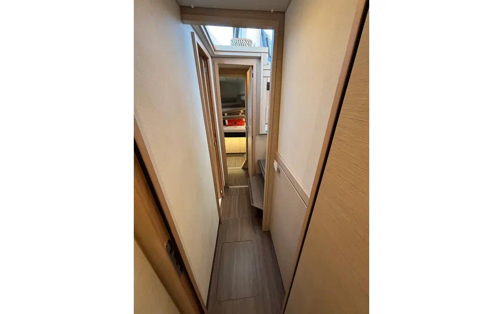 slider 11 Fountaine Pajot Lucia 40