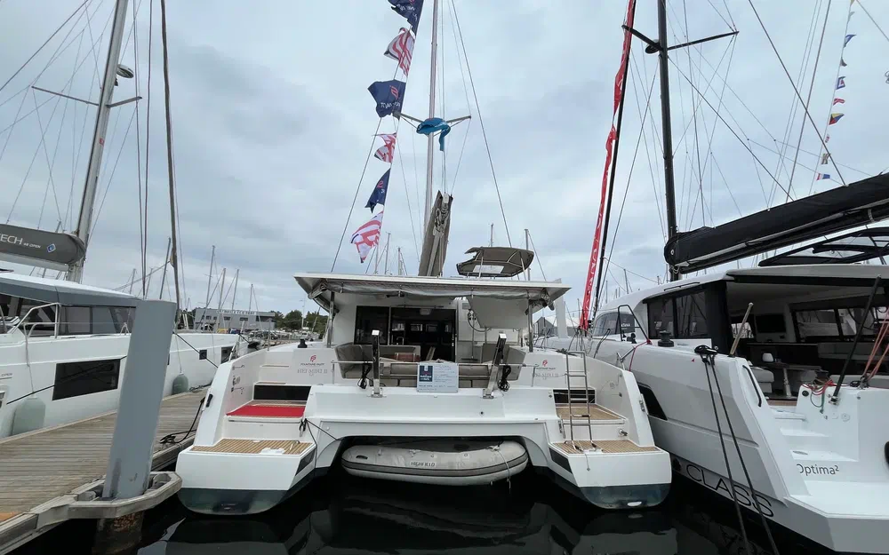 slider 1 Fountaine Pajot Lucia 40