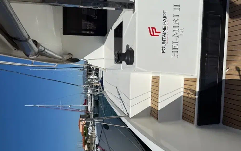 slider 4 Fountaine Pajot Lucia 40