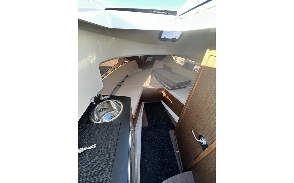 slider 9 Jeanneau CAP CAMARAT 7.5 WA S2