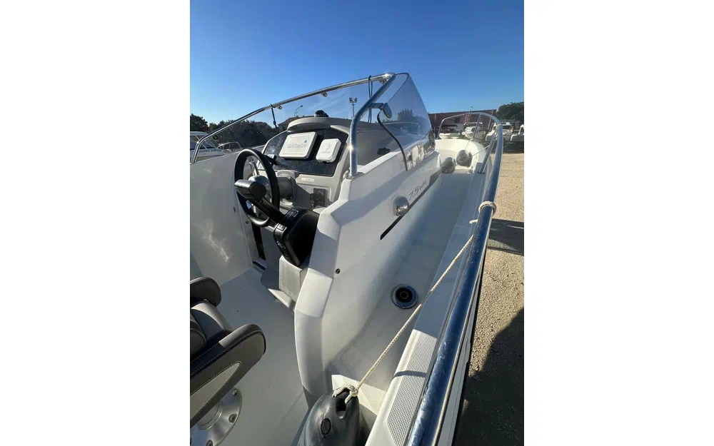 slider 8 Jeanneau CAP CAMARAT 7.5 WA S2