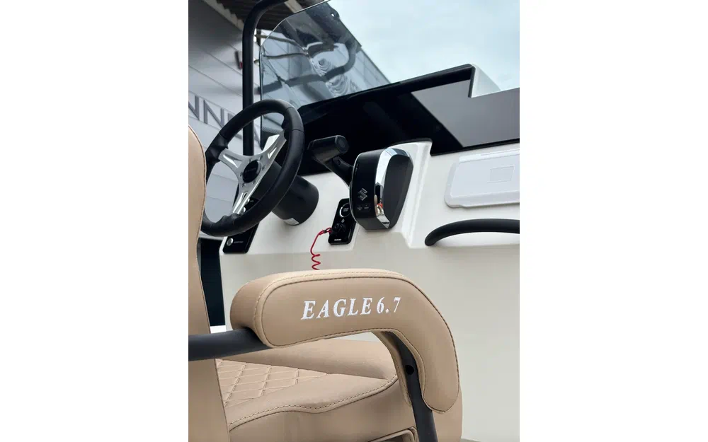 slider 1 Brig Eagle 6.7