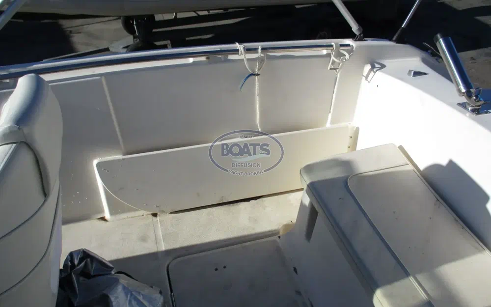 slider 10 Jeanneau Cap Camarat 715