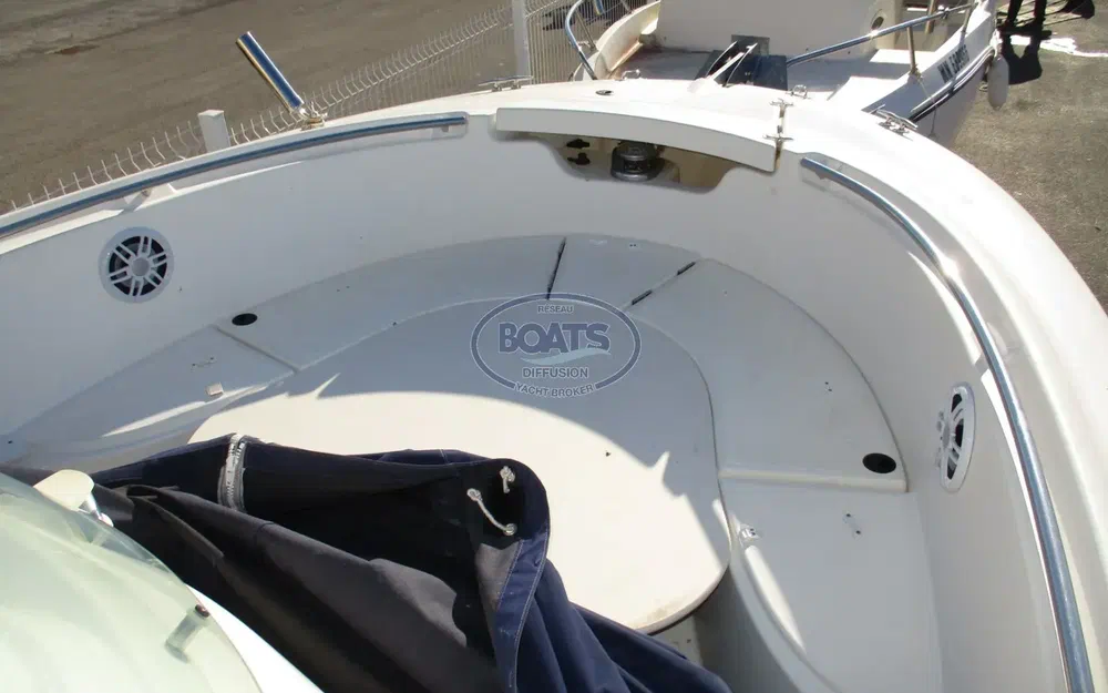 slider 4 Jeanneau Cap Camarat 715