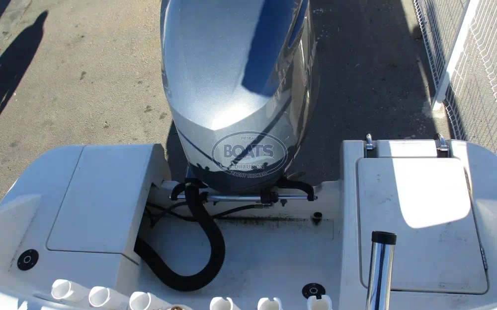 slider 8 Jeanneau Cap Camarat 715