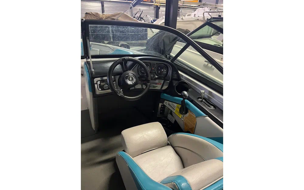 slider 8 Correct Craft SPORT NAUTIQUE 200