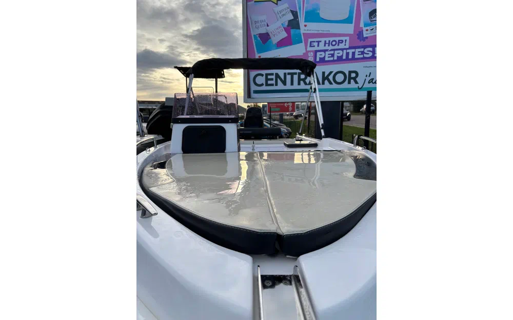 slider 6 B2 Marine CAP FERRET 135 FISHING