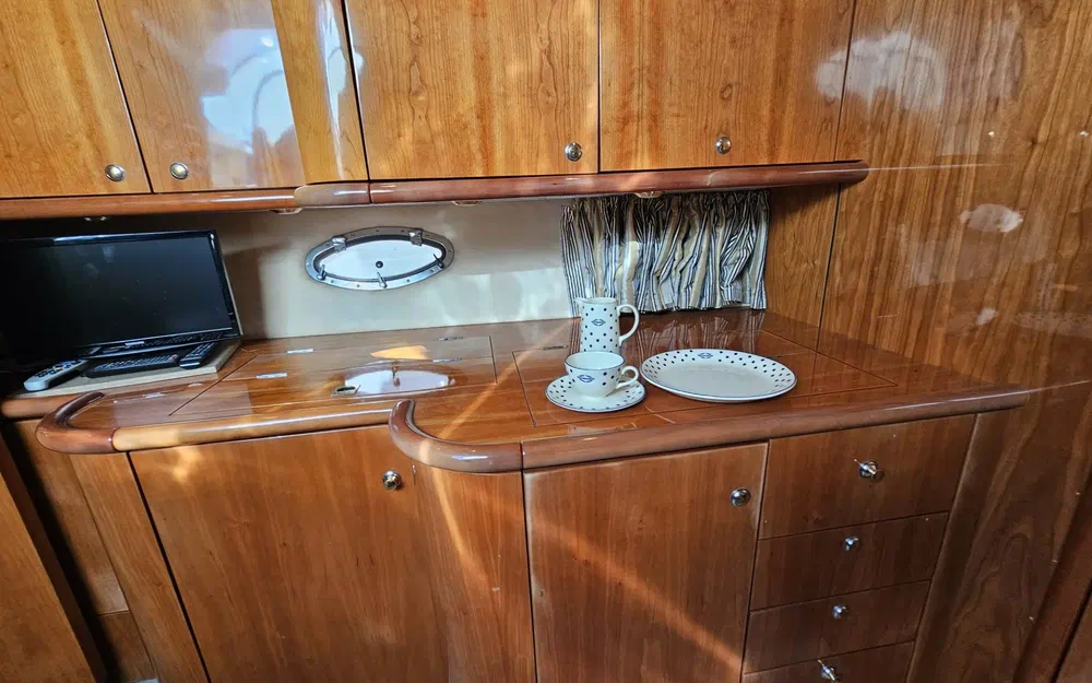 slider 11 Sunseeker Camargue 47