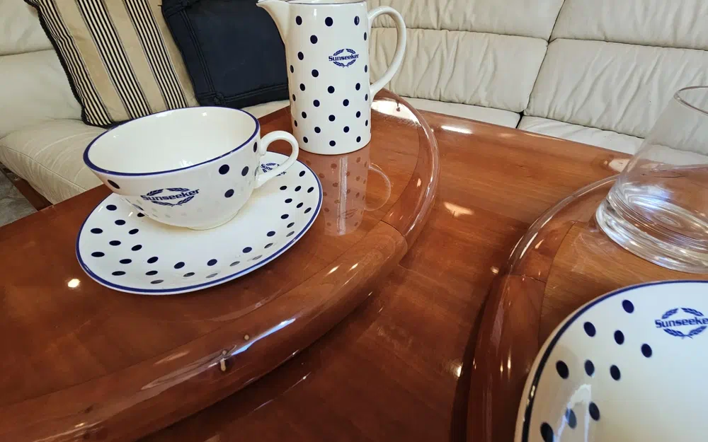 slider 16 Sunseeker Camargue 47