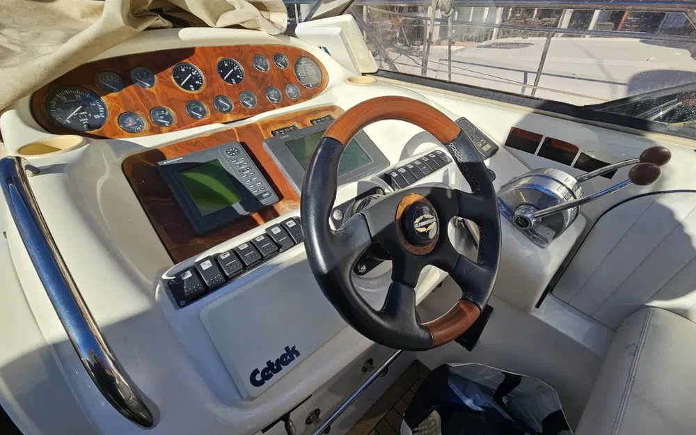 slider 1 Sunseeker Camargue 47