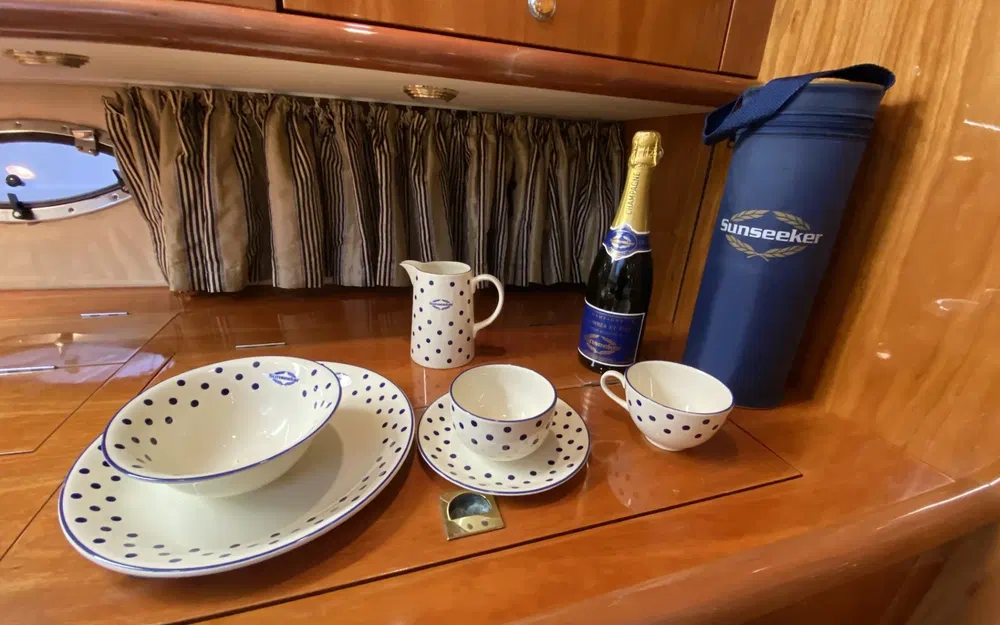 slider 23 Sunseeker Camargue 47