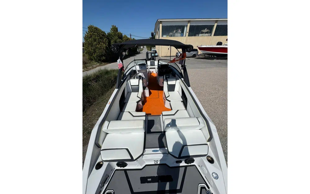 slider 10 Scarab Boats Wake 255