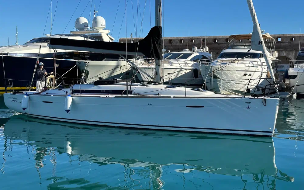 slider 0 Beneteau First 40